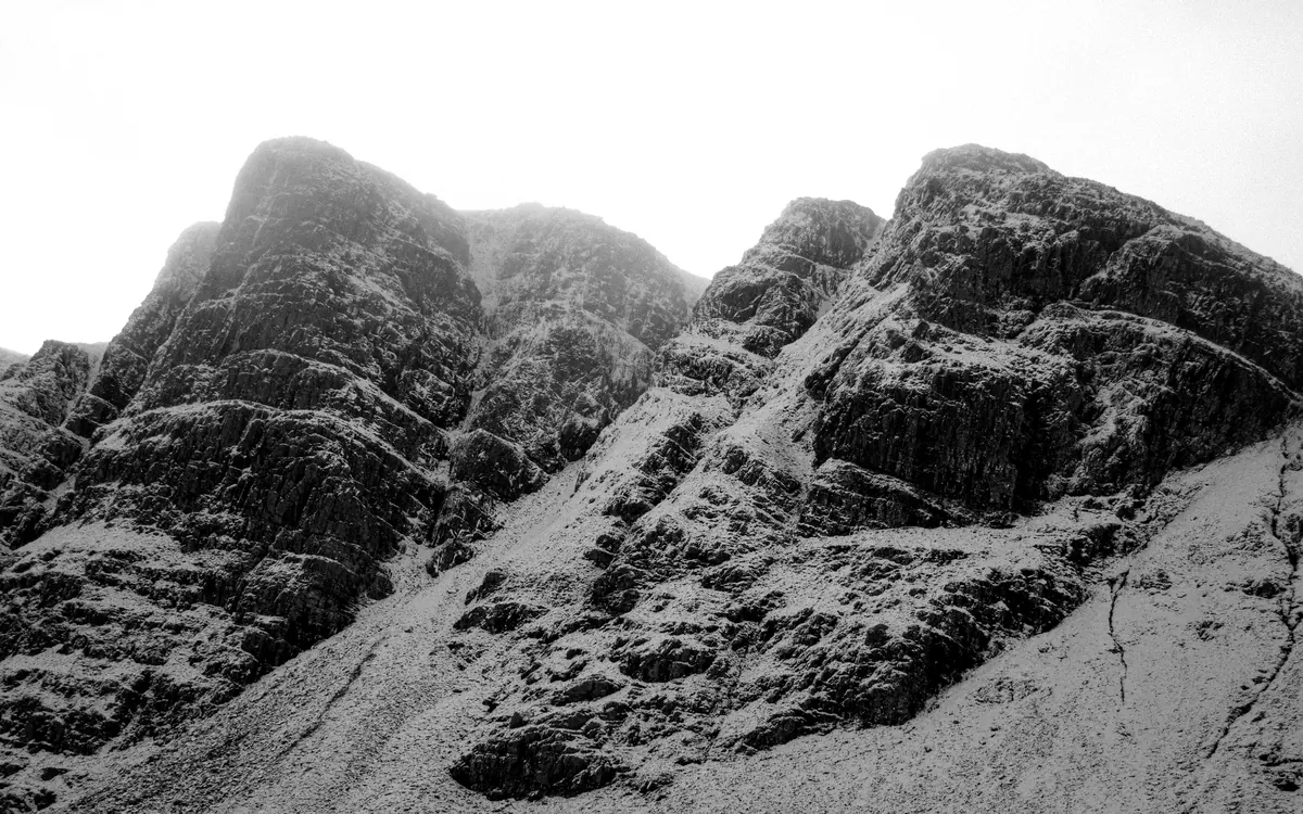 Montagne en noir et blanc, photographie personnelle