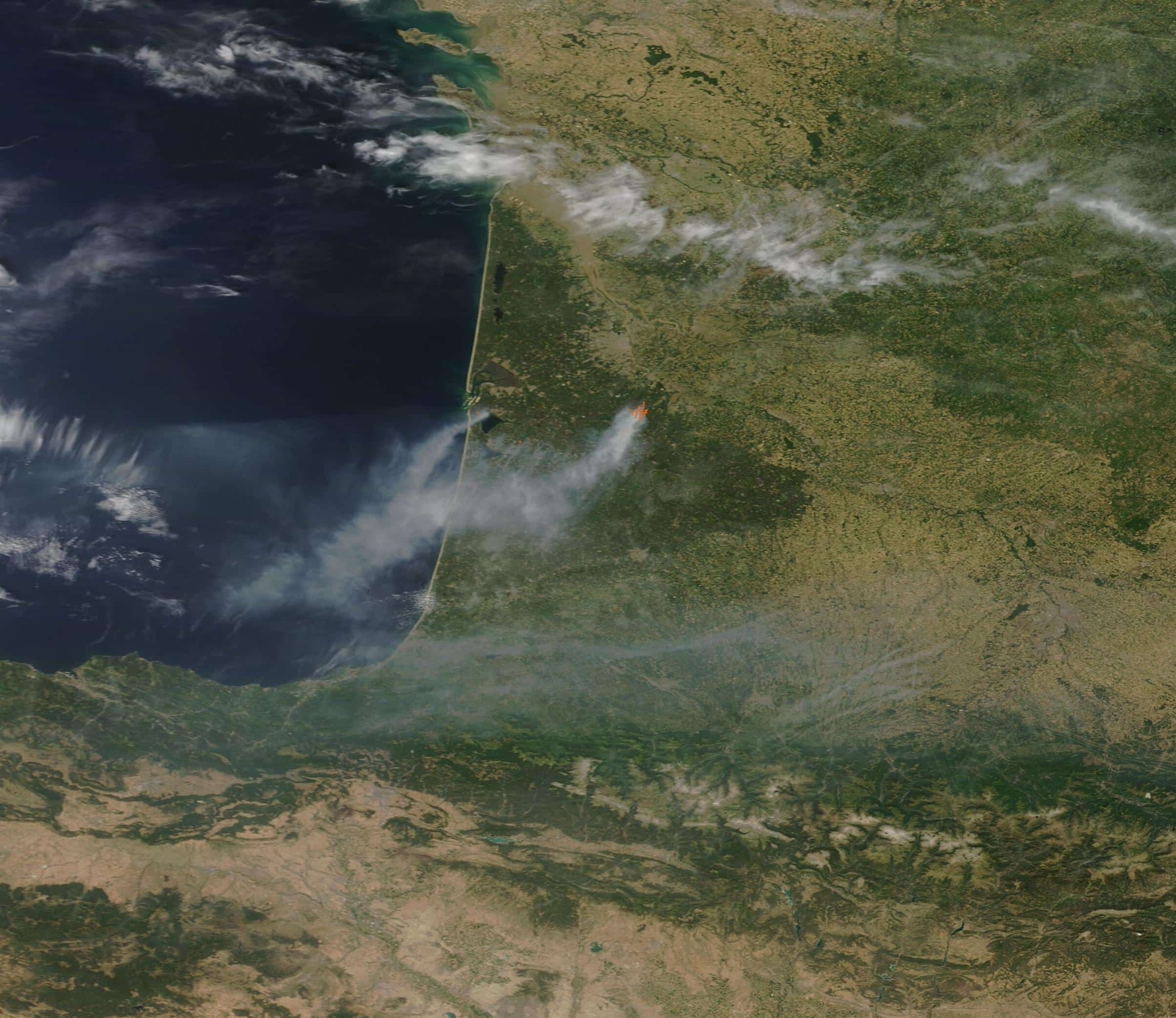Satellite view of the Gironde megafires in 2022